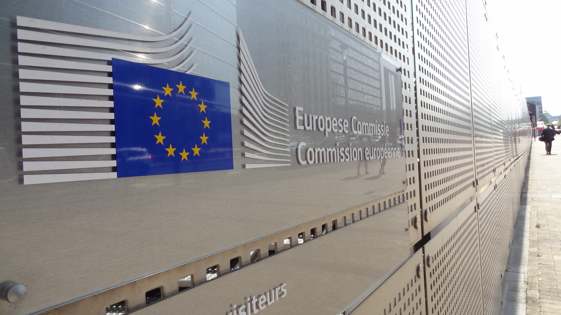 Европейската комисия потвърди че въведените санкции срещу Русия заради войната
