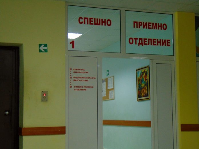 болница