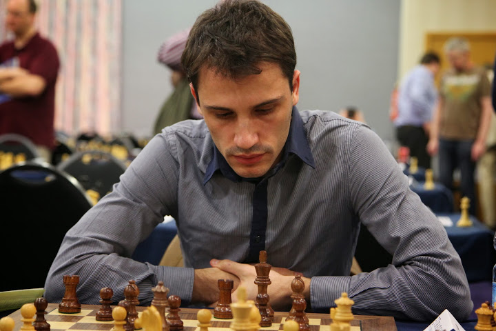 Иван Чепаринов отстъпи лидерската позиция на Европейското индивидуално  първенство по шахмат - Дебати