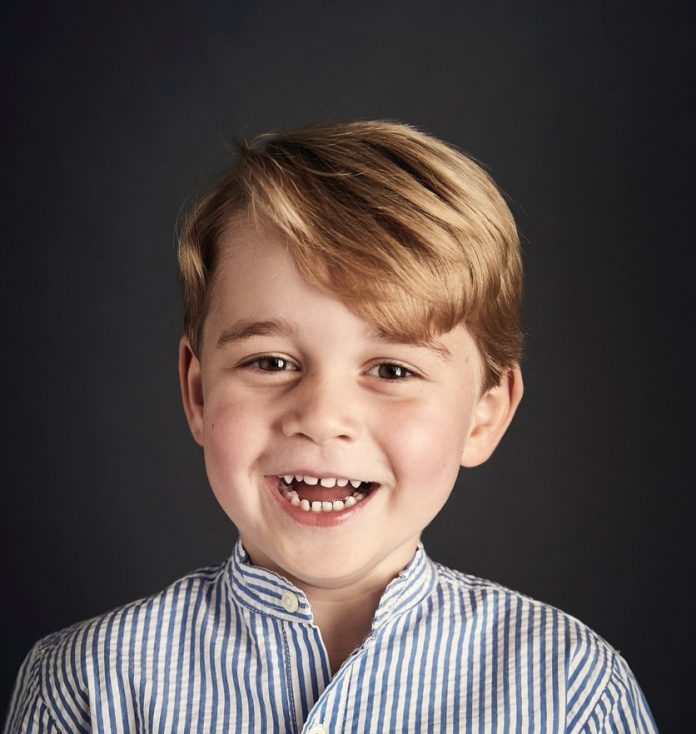 Днес един от най-симпатичните членове на британското кралско семейство - принц Джордж, става на 4 години. Първородният син на херцозите на Кеймбридж Уилям и Катрин е трети