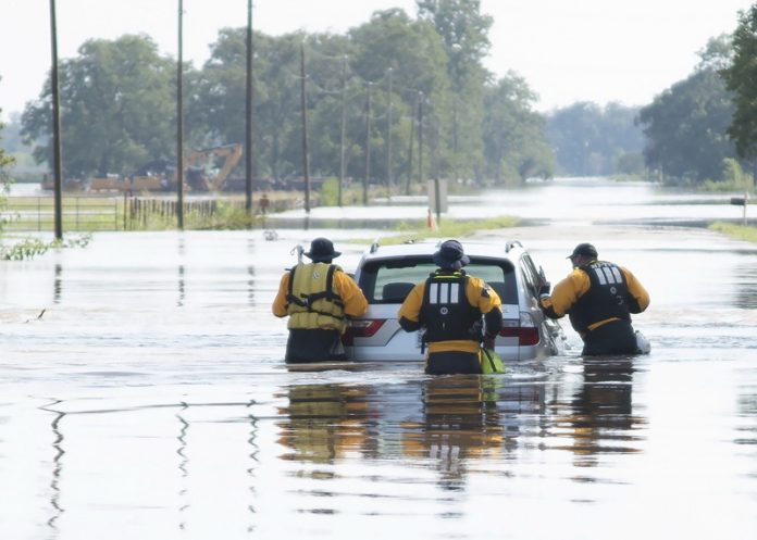 47 са вече жертвите от урагана Харви в Съединените щати. Макар и да отслабна значително, стихията продължава да причинява сериозни наводнения в щатите Хюстъ