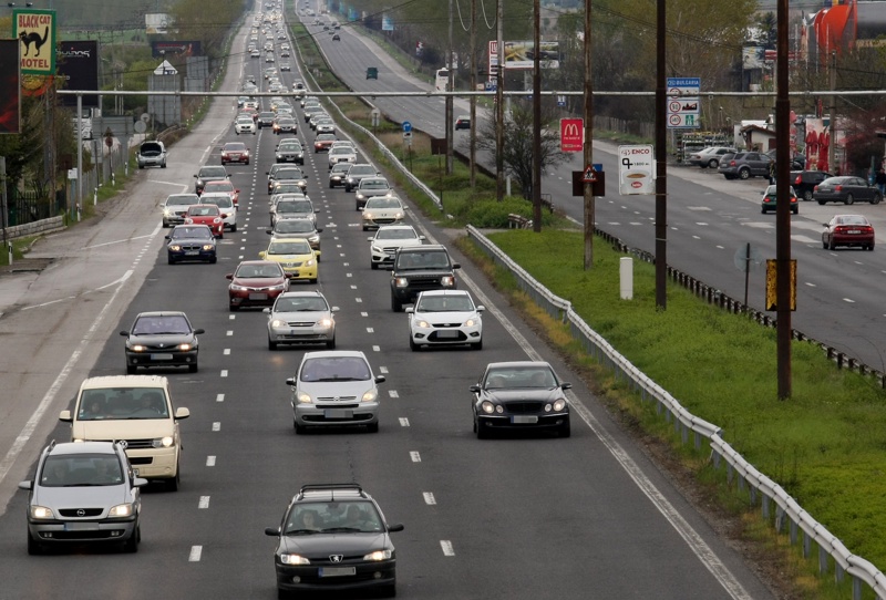СподелиРегистрираните нови автомобили в България са се повишили с 16 7