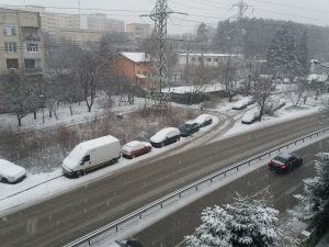 сняг, София