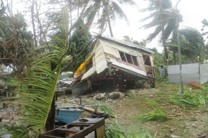 Разрушения във Фиджи след циклон