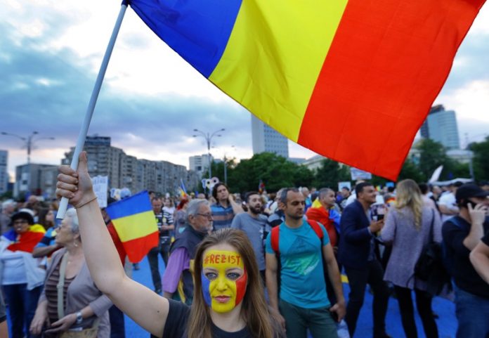 Румъния, протест, правителство, оставка