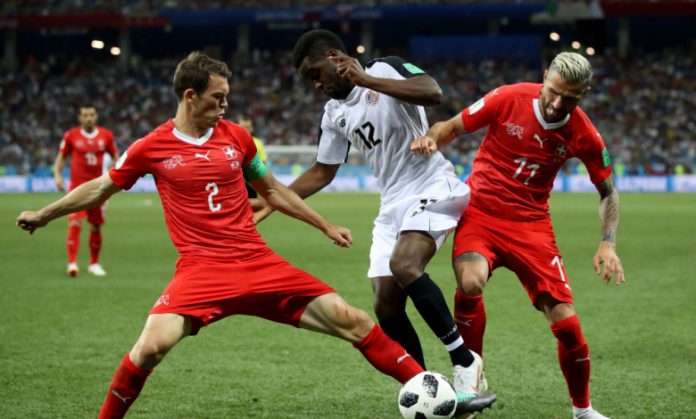 Швейцария се класира на осминафиналите на световното първенство в Русия, след като в последен мач от група „Е“ направи равенство 2:2