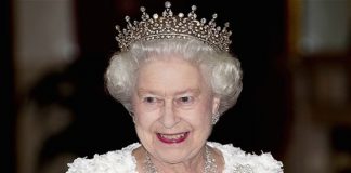 Кралица Елизабет II