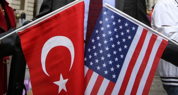 Mинистърът на финансите на Турция отхвърли като безсмислени опасенията на
