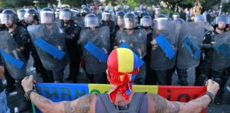 румънци, протест, правителство, Румъния