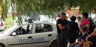 полицаи, ромски квартал