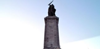 Съветската армия, паметник