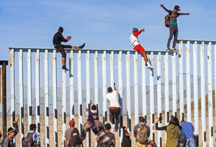 мигранти, САЩ, граница