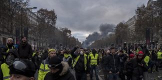 Протест, Франция, жълти жилетки