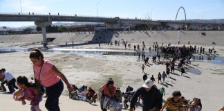 Мексико, САЩ, граница, Мигранти