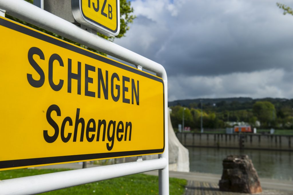 Румъния реагира заради ШенгенРумънските държавни компании вече са започнали да