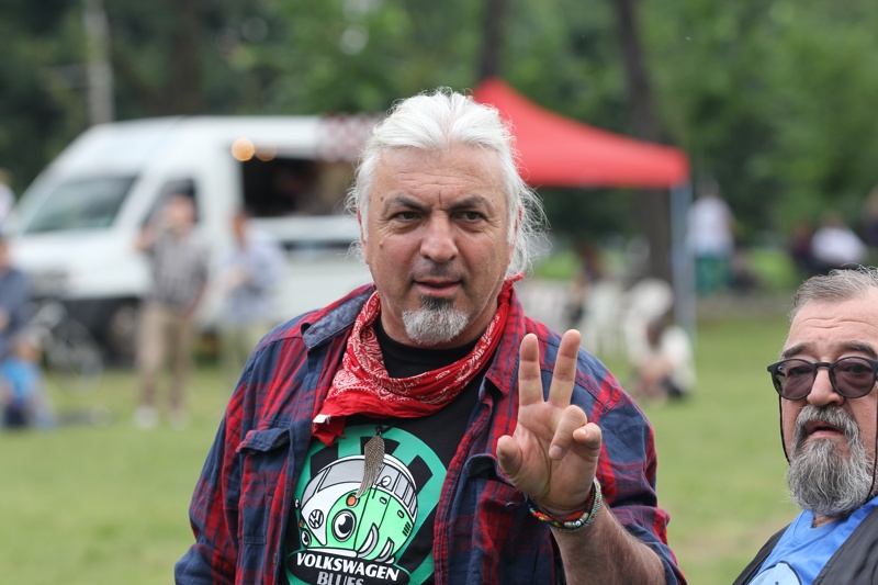 Певецът Васко Кръпката заминава за Украйна, където ще изнесе концерт