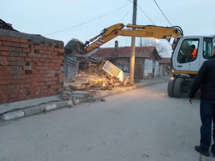 войводиново - събаряне на къщи