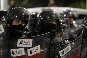 протест, Сърбия, митинг, жандармерия, напрежение