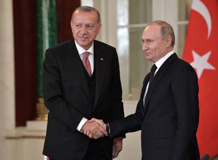 на снимката: президентът на Турция Реджеп Ердоган и президентът на