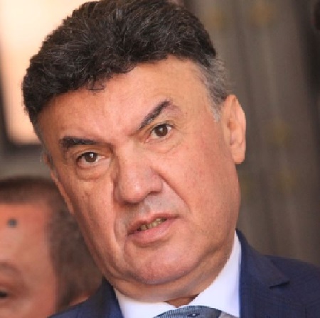 СподелиБорислав Михайлов вече не е президент на Българския футболен съюз По рано
