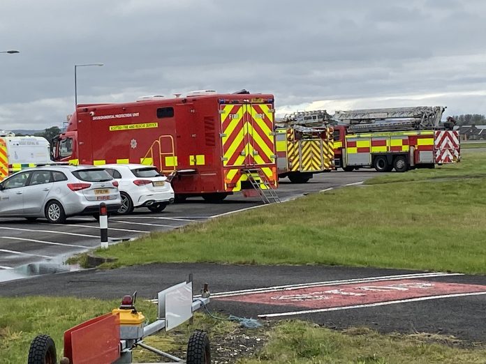 Евакуираха летището в Глазгоу заради подозрителен товар