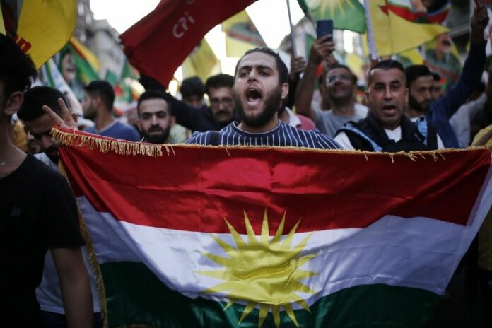 кюрди, протест