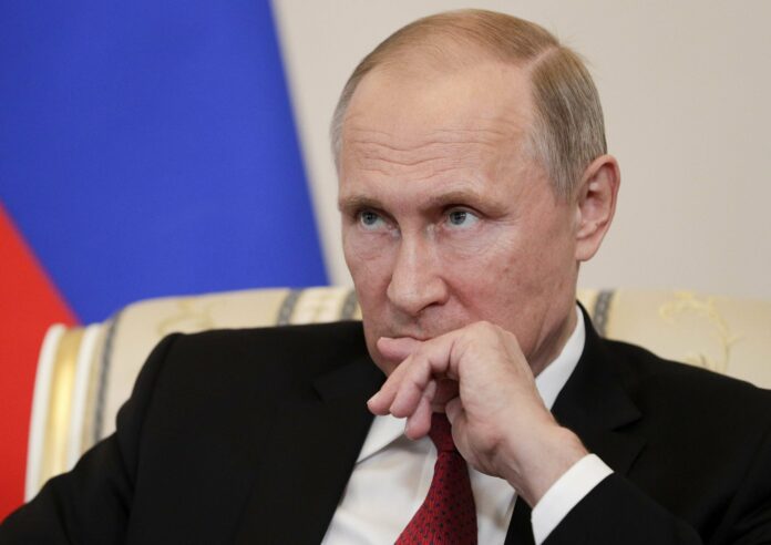На снимката руският президент Владимир ПутинВластта на Владимир Путин предизвика