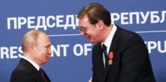 Сърбия и Русия демонстрират топли отношения в последно време.