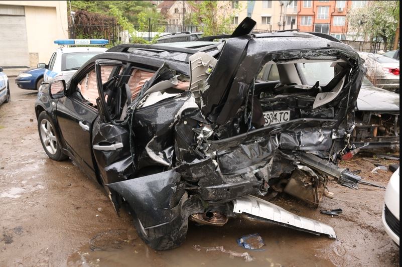 Колата на Милен Цветков след катастрофата