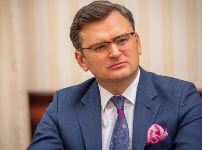На снимката министърът на външните работи на Украйна Дмитро КулебаСтраните