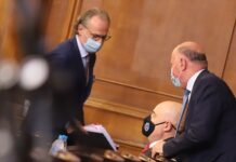 председателят на ВКС Лозан Панов, главният прокурор Иван Гешев, председателстващият ВСС Боян Магдалинчев