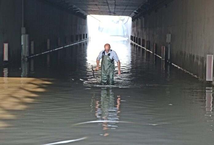 София наводнен подлез