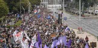Протест Унгария
