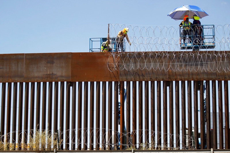стена на границата между САЩ и Мексико