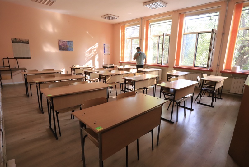 Учениците в Пловдив излизат в грипна ваканция от сряда съобщиха
