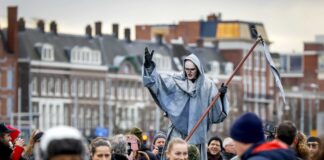 нидерландия коронавирус протест
