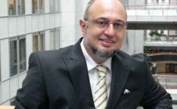 Емил Стоянов за ДЕБАТИ: Ако на междинните избори в САЩ няма убедителна победа на демократите, ще има нов световен ред Емил Стоянов