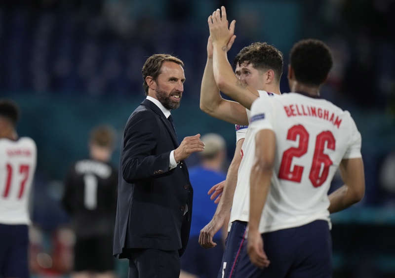 Треньорът на Англия Гарет Саутгейт празнува след мача на четвъртфинала на ЕВРО 2020 между Украйна и Англия в Рим, Италия, 03 юли 2021г. 