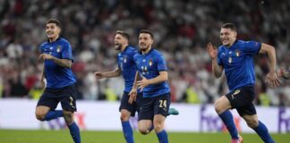Играчите на Италия празнуват, след като спечелиха финала на ЕВРО 2020 между Италия и Англия в Лондон, Великобритания, 11 юли 2021г.