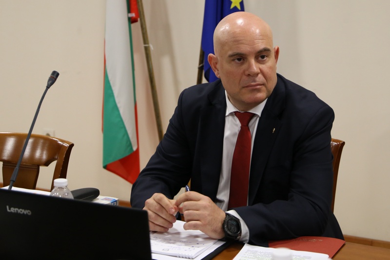 Главният прокурор Иван Гешев дава първото си изявление след поискана