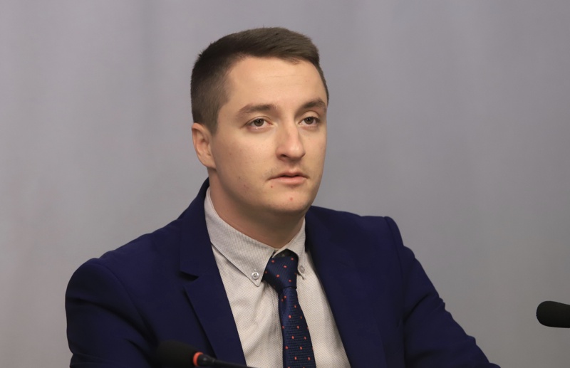На снимката Явор Божанков Народният представител бе изключен от парламентарната група