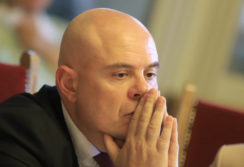 Инцидент е станал с кортежа на главния прокурор Иван Гешев.