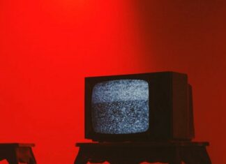 Най-важното от седмицата: Протести, оставки, международно напрежение и пазарни рекорди телевизор