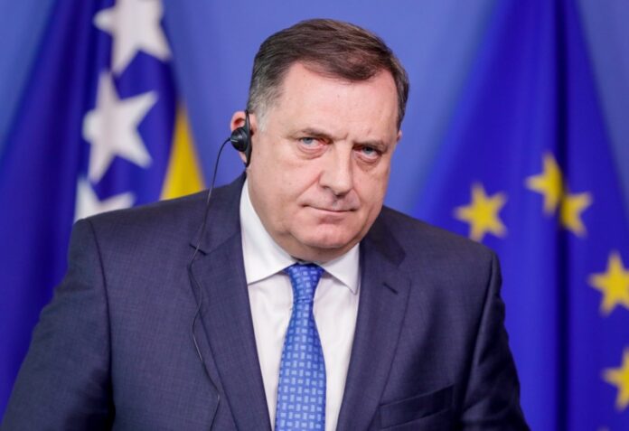 На снимката Милорад ДодикСръбският член на тричленното председателство на Босна