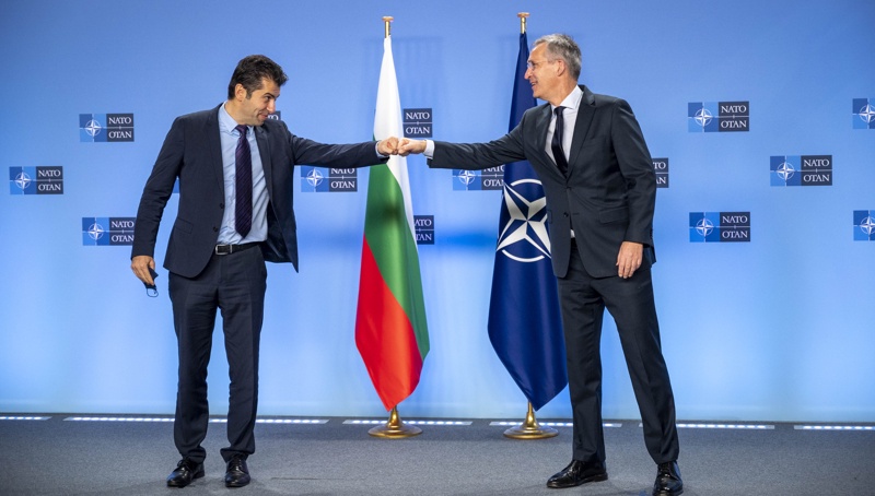 Премиерът Кирил Петков и генералния секретар на НАТО Йенс Столтенберг