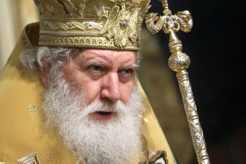 СподелиМолитви за здравето на българския патриарх Неофит отправят днес вярващите