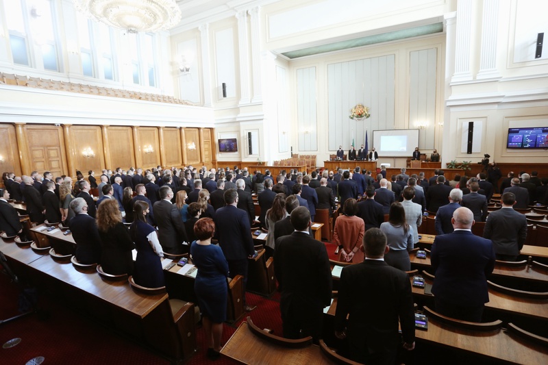 Парламентът започна обсъждането на проектокабинета Габровски Малко по късно се очаква