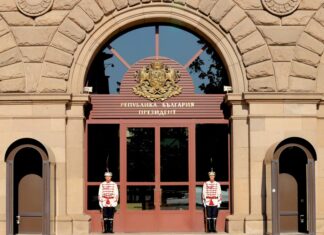 Президентът Румен Радев ще разговаря с АПС и МЕЧ в четвъртия ден на консултации президентство