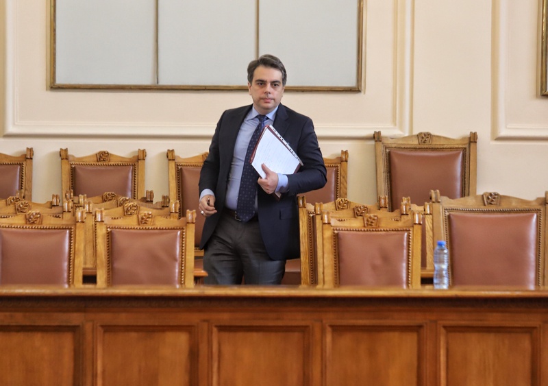 Вицепремиерът и финансов министър Асен Василев ще отговаря на въпроси