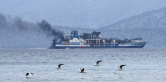 ферибот, пожар, Гърция